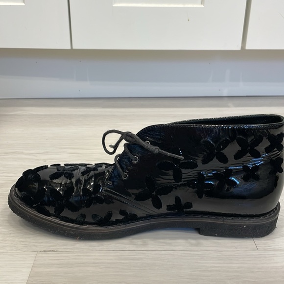 Alaia Patent Leather/Velvet Ankle Boots - Picture 6 of 16